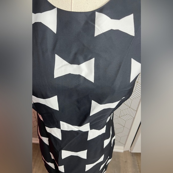 Kate Spade Cora all wrapped up bow dress size 4 - Picture 8 of 9